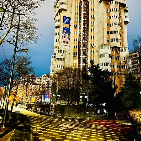 07 With Panoramic View *