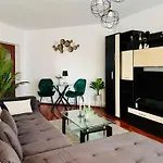 07 With Panoramic View Apartment *