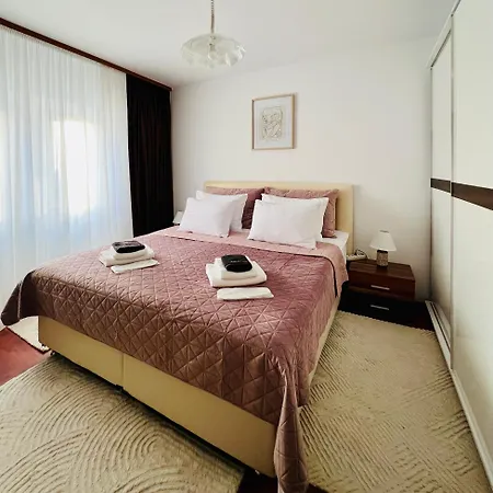07 With Panoramic View Apartment *